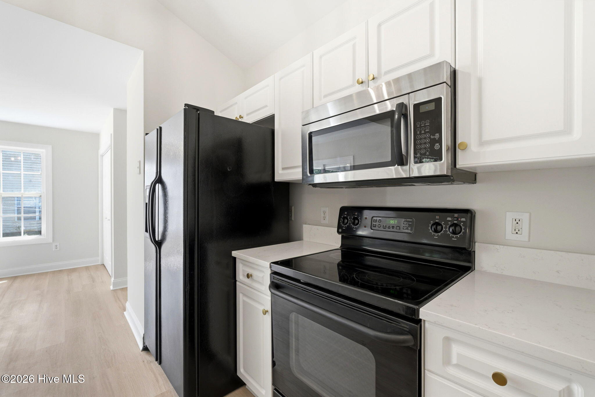 215 Gardenview Court NE