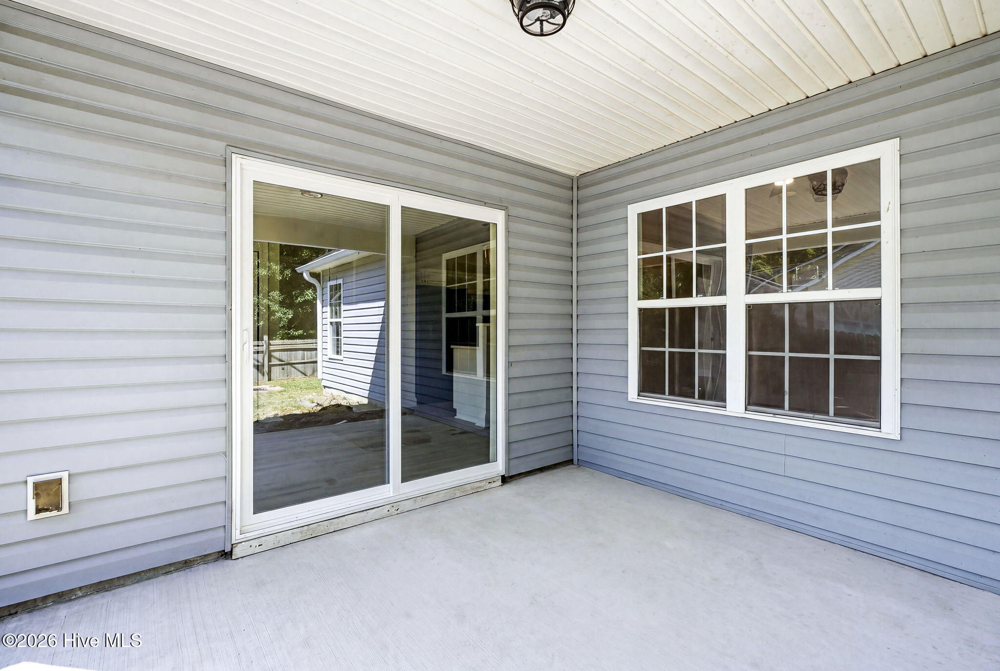 215 Gardenview Court NE