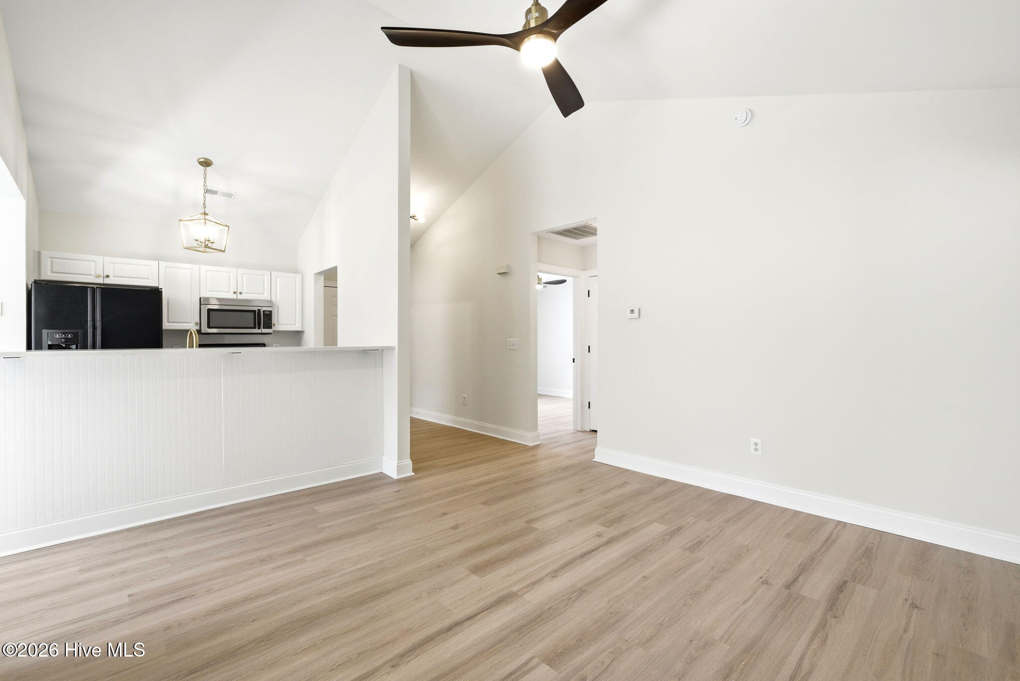 215 Gardenview Court NE