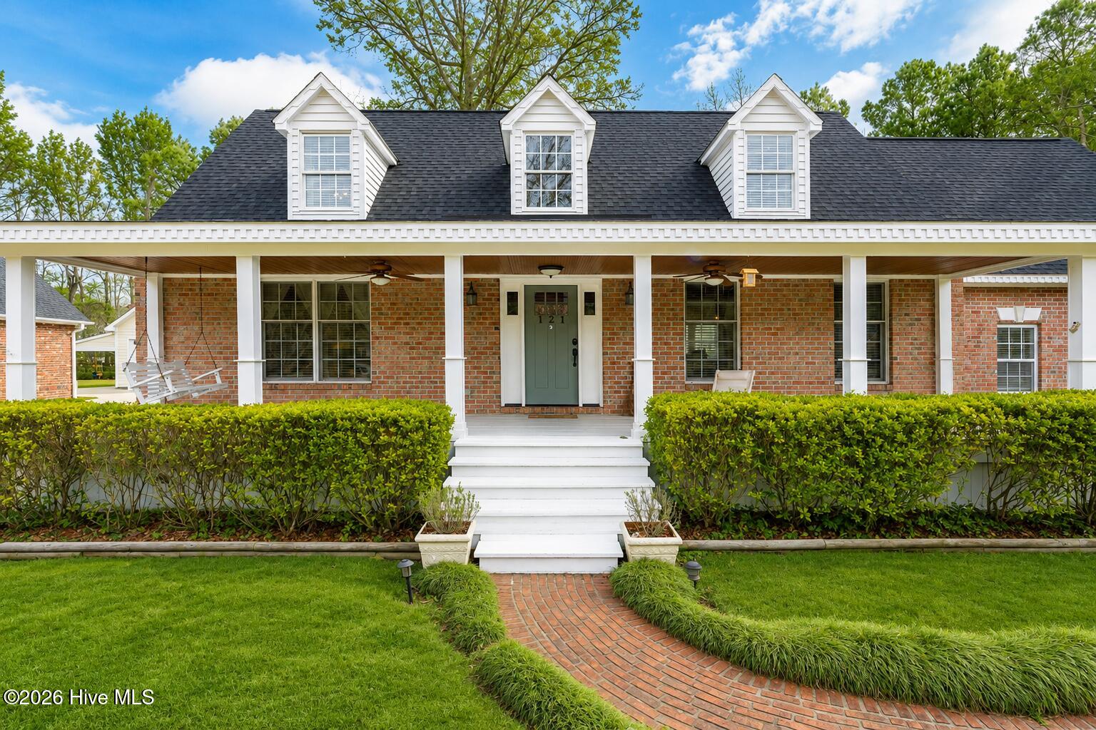 121 E Pointe Road