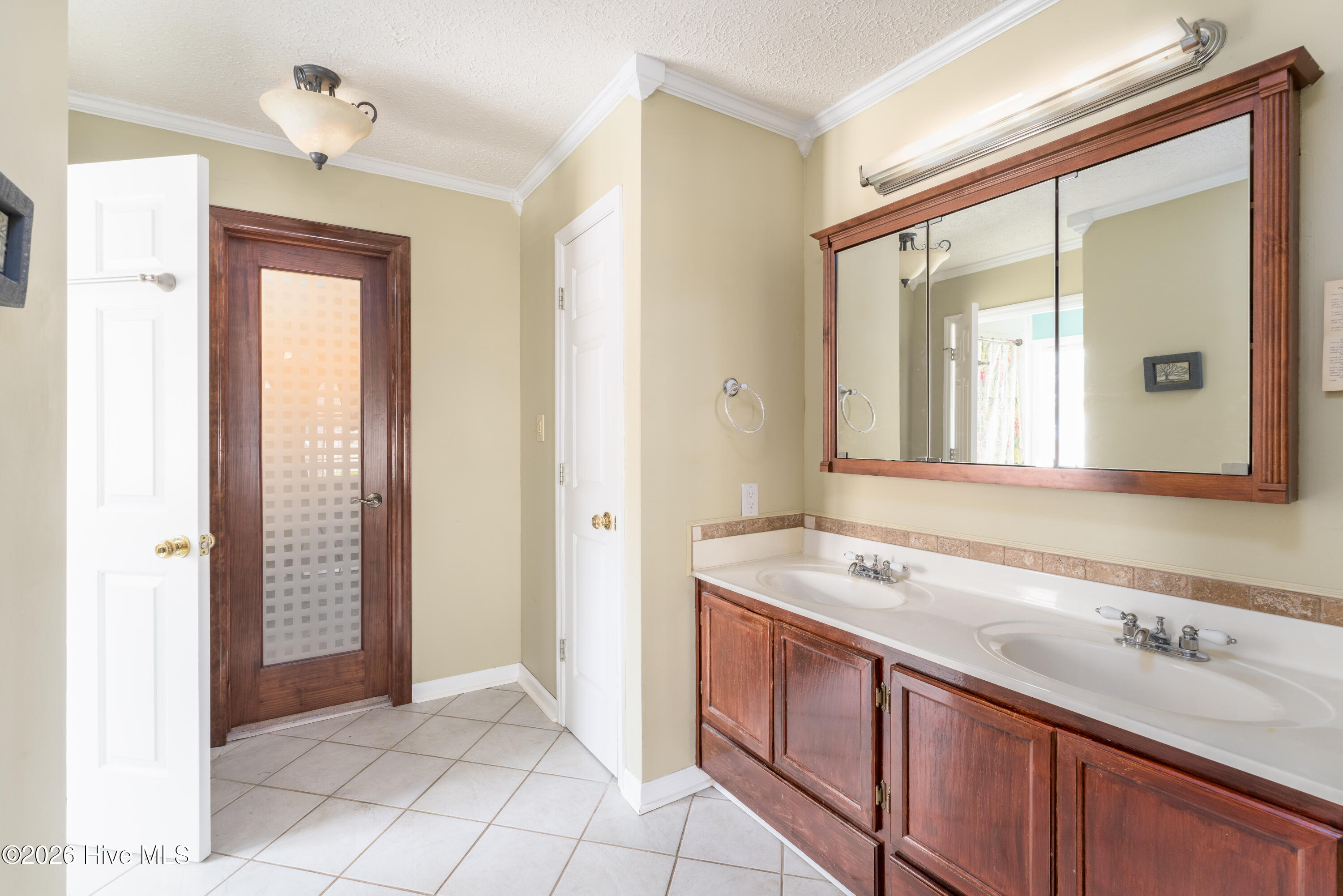 121 E Pointe Road