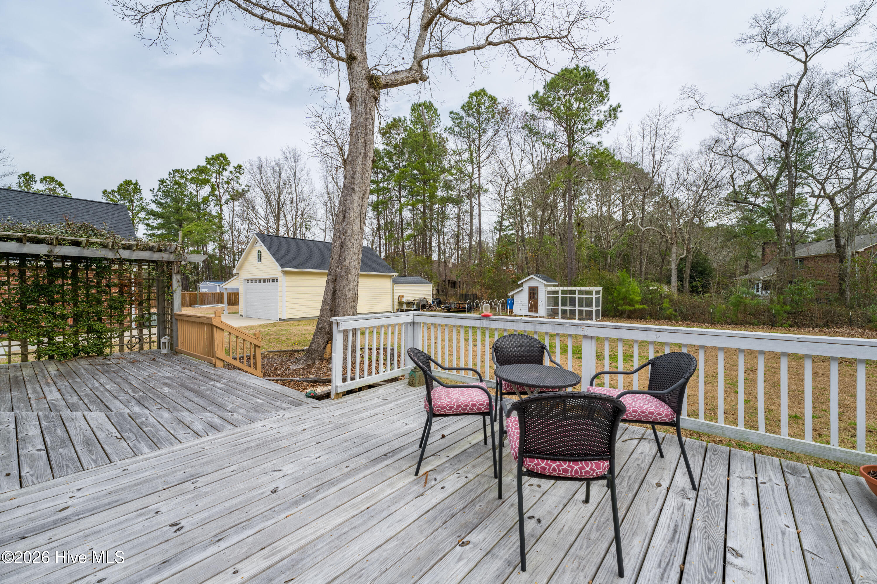 121 E Pointe Road