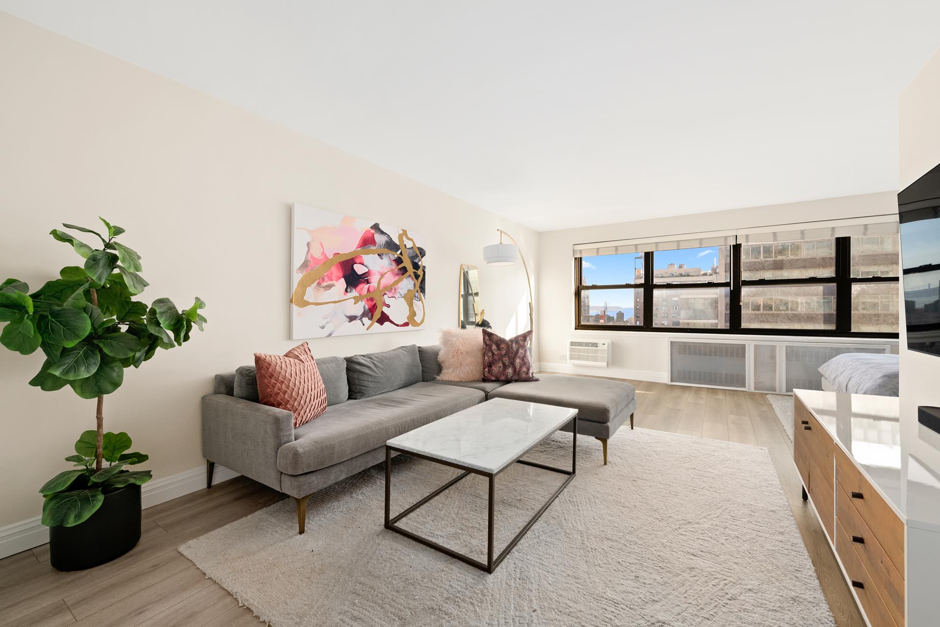 205 W END Avenue 15E