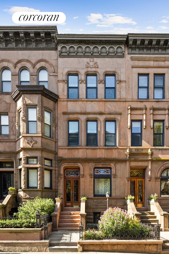 552 4TH Street