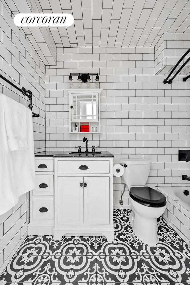 327 4TH Street 4C