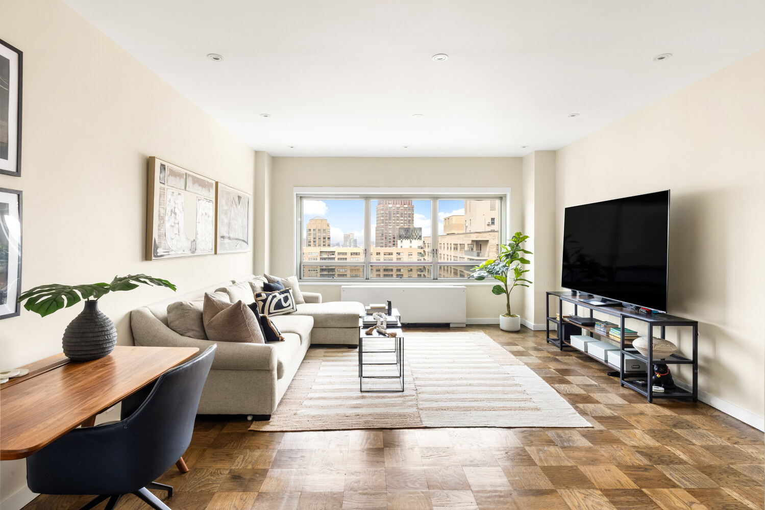 170 W END Avenue 30J