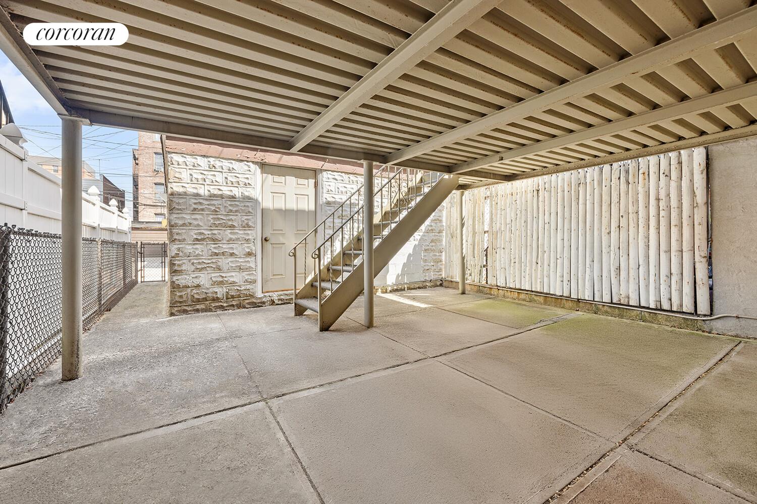 2575 E 19th Street