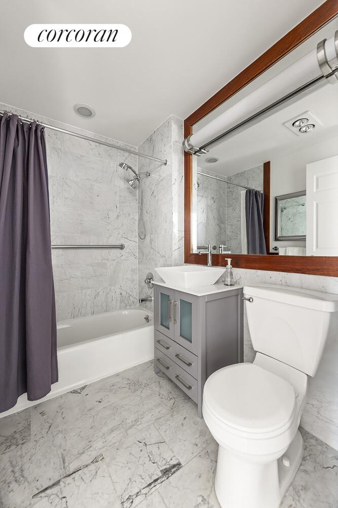 556 STATE Street 8AS