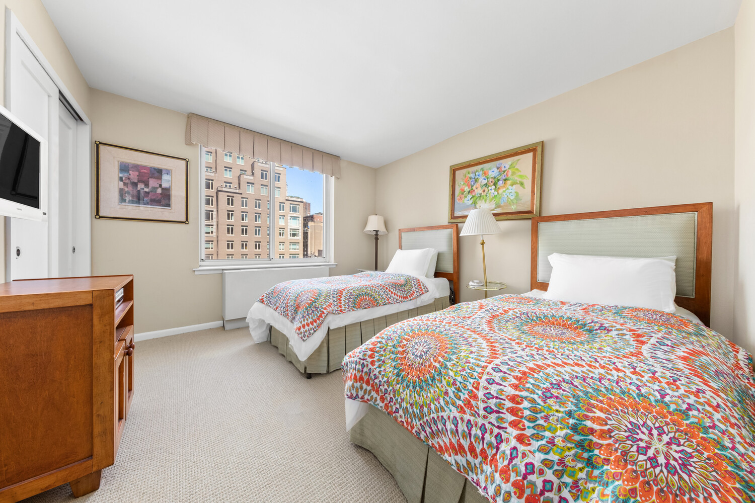 2250 BROADWAY 12B