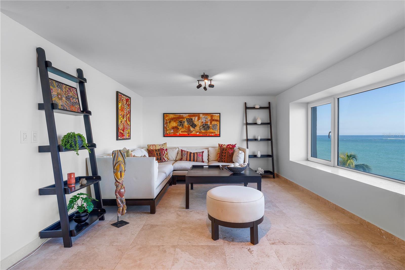 3307 ISLA VERDE AVE #804