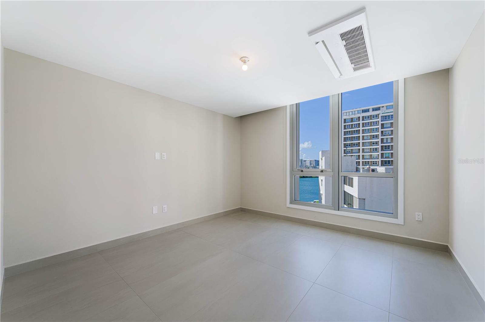 14 DELCASSE ST #803