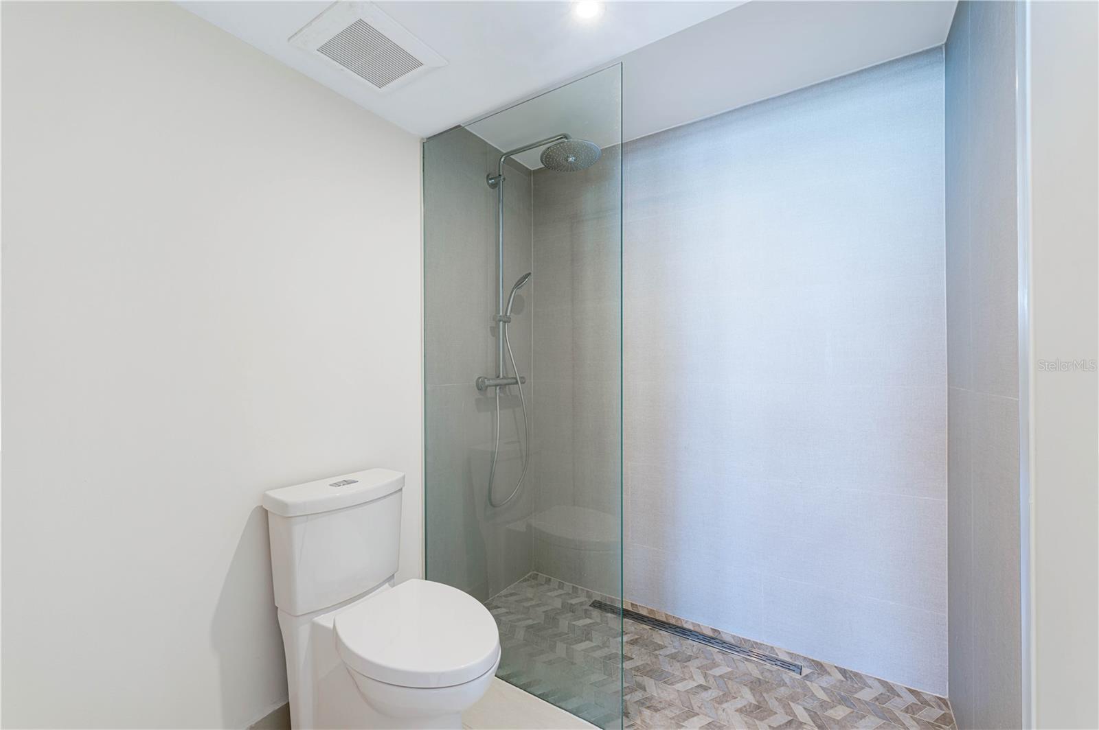 14 DELCASSE ST #803