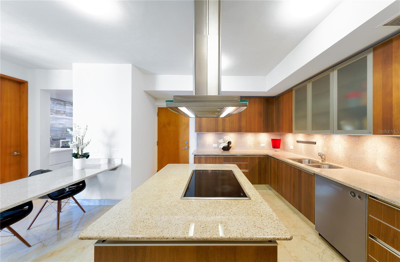 35 MUNOZ RIVERA AVE #1902