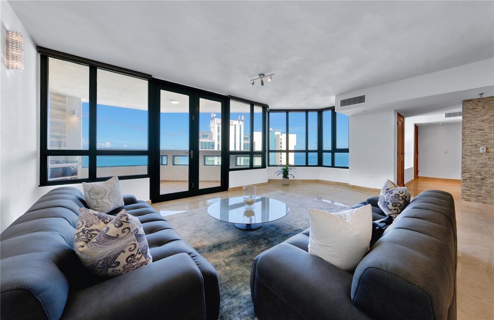 35 MUNOZ RIVERA AVE #1902