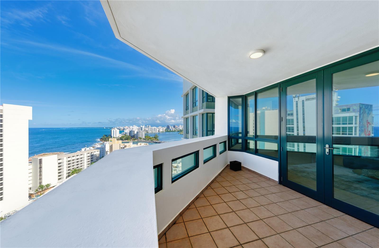 35 MUNOZ RIVERA AVE #1902