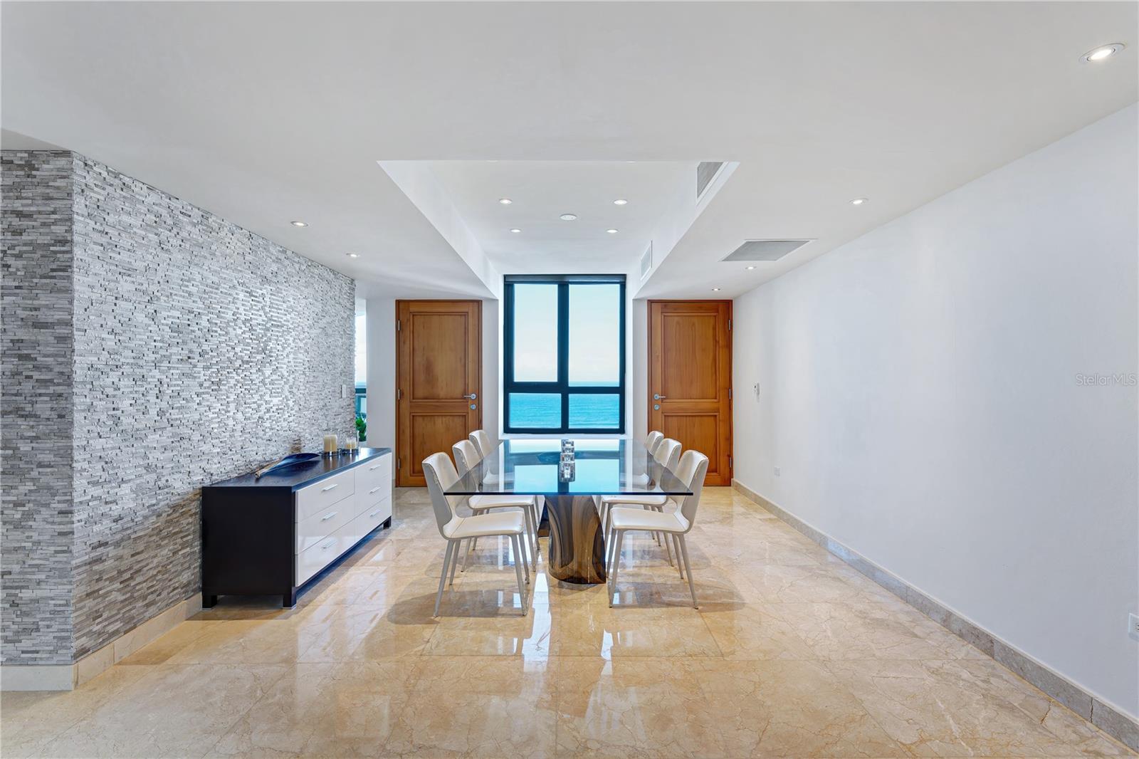 35 MUNOZ RIVERA AVE #1902