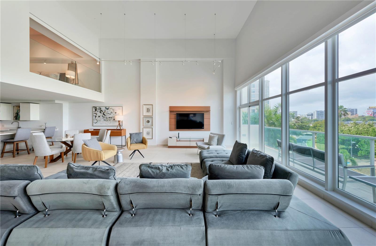 25 MUNOZ RIVERA AVE #414