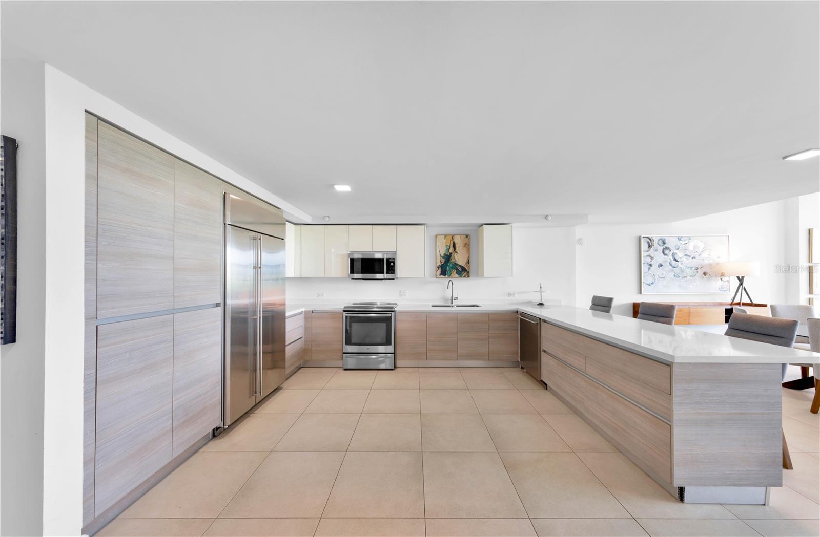 25 MUNOZ RIVERA AVE #414