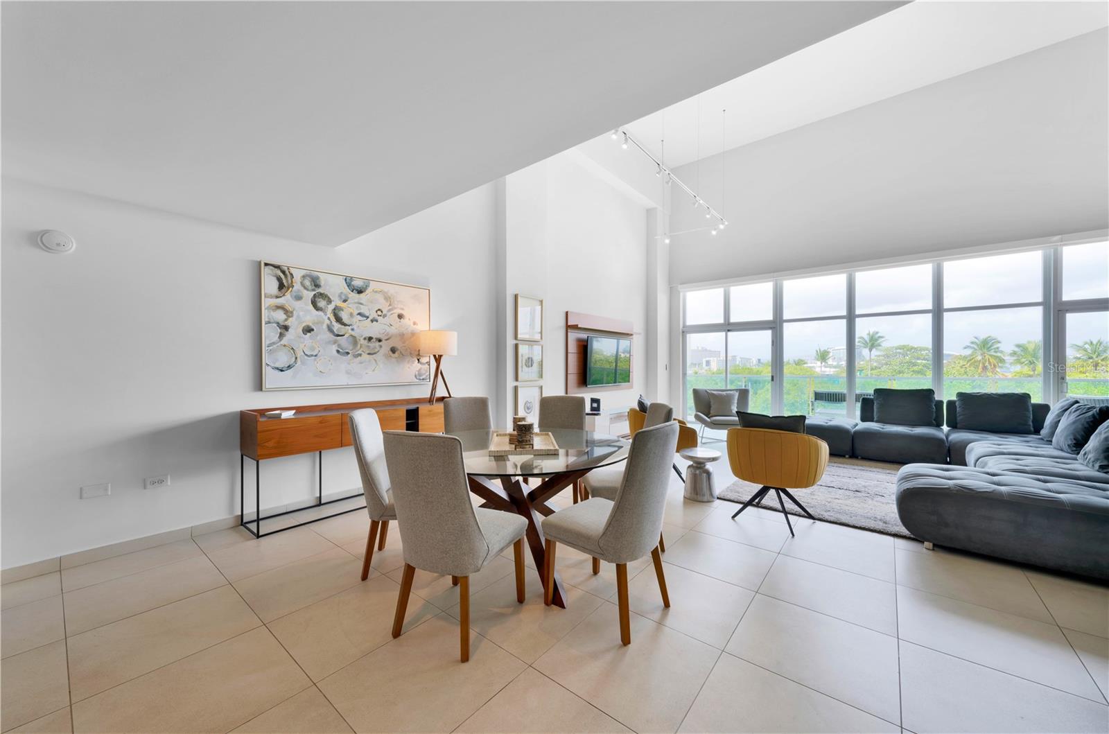 25 MUNOZ RIVERA AVE #414