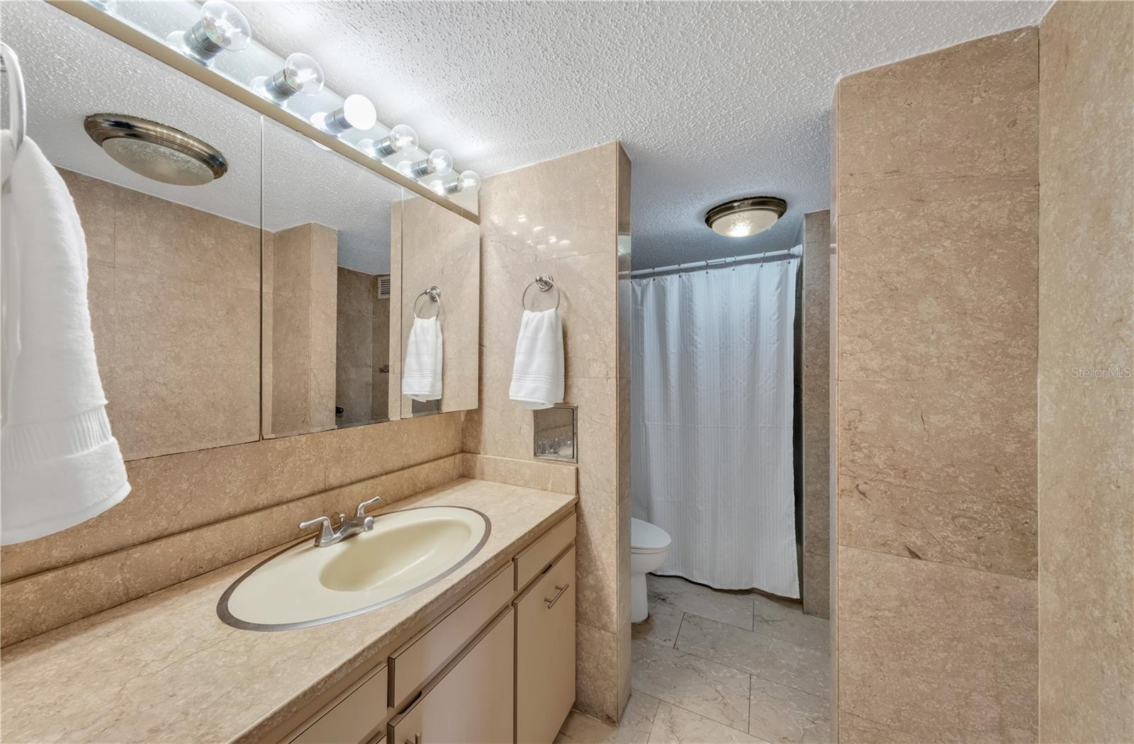 3307 ISLA VERDE AVE #1202