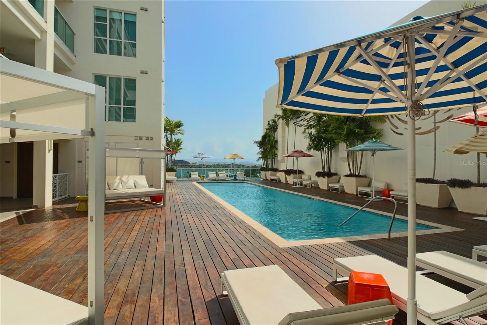 25 MUNOZ RIVERA AVE #808