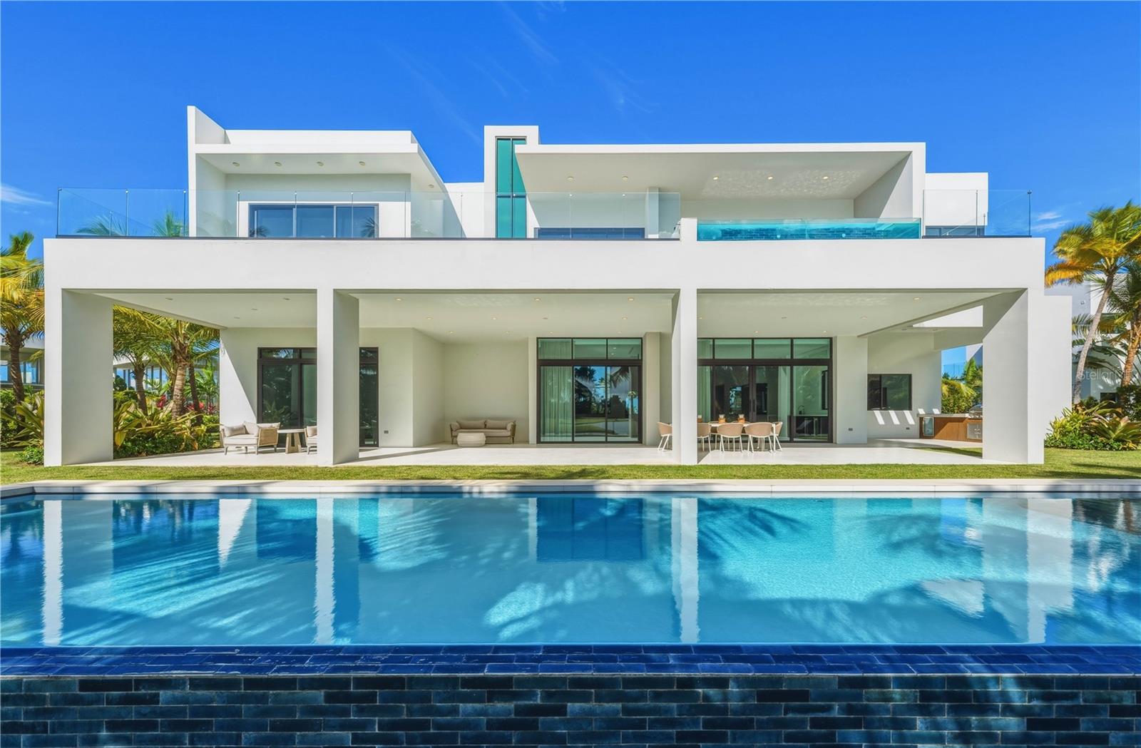 7000 BAHIA BEACH BLVD., G8 ATLANTIC DRIVE