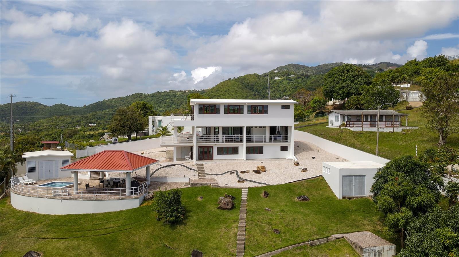 94 EL COCAL COUNTRY AND BEACH CLUB