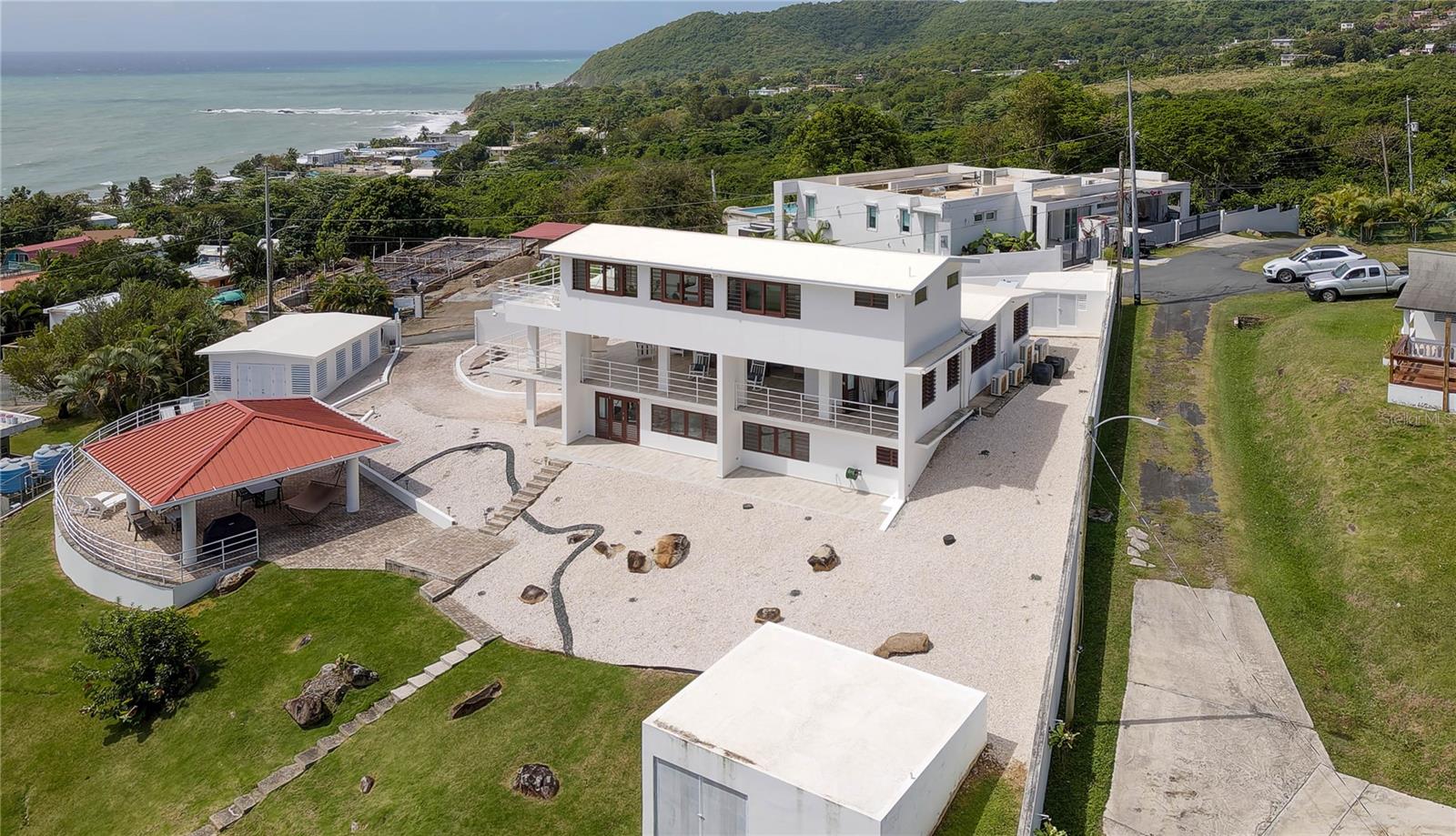 94 EL COCAL COUNTRY AND BEACH CLUB