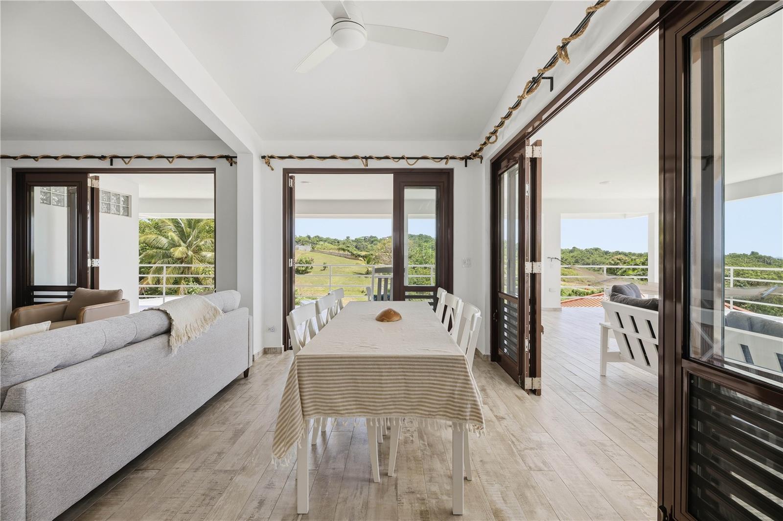 94 EL COCAL COUNTRY AND BEACH CLUB