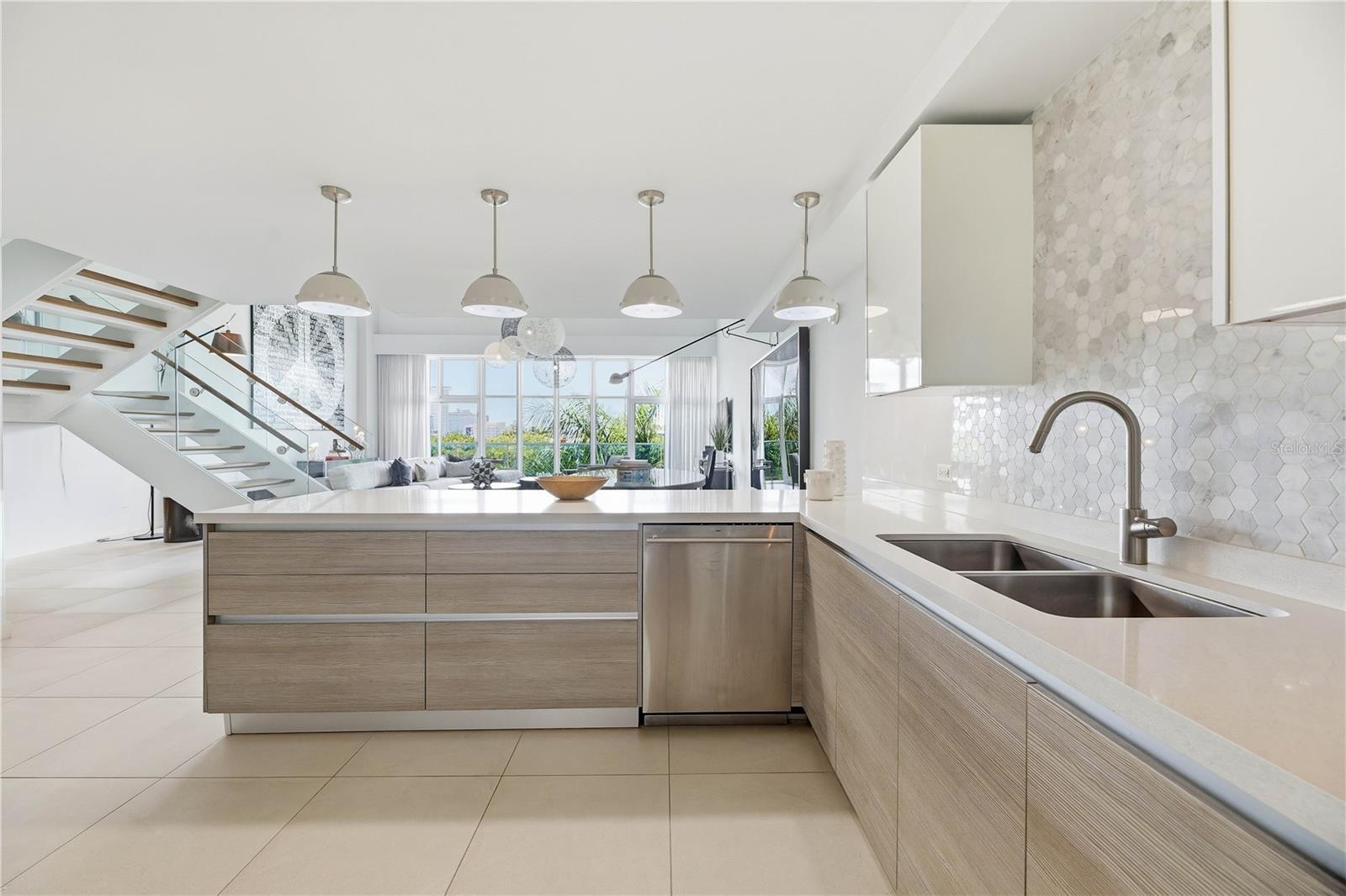 25 MUNOZ RIVERA AVE #413