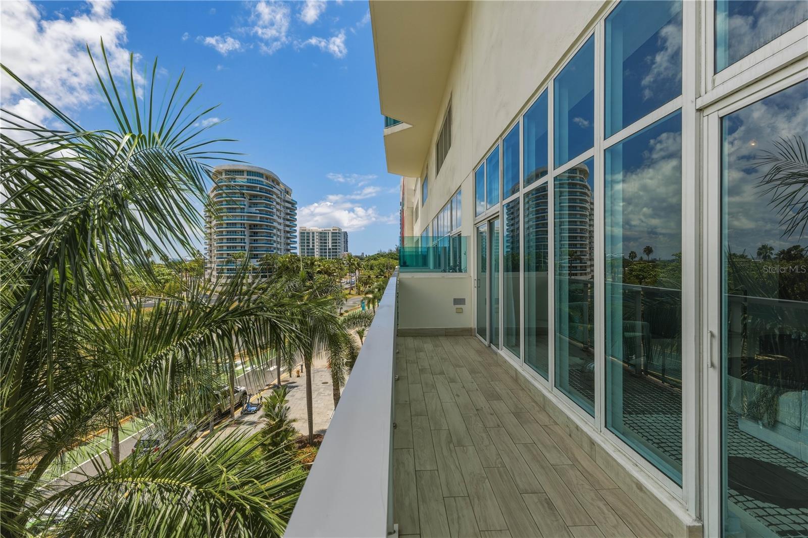 25 MUNOZ RIVERA AVE #413