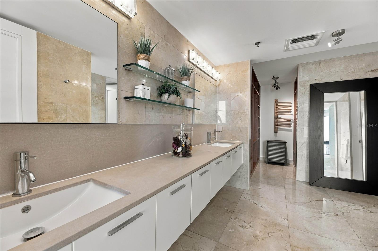 35 MUNOZ RIVERA AVE #901