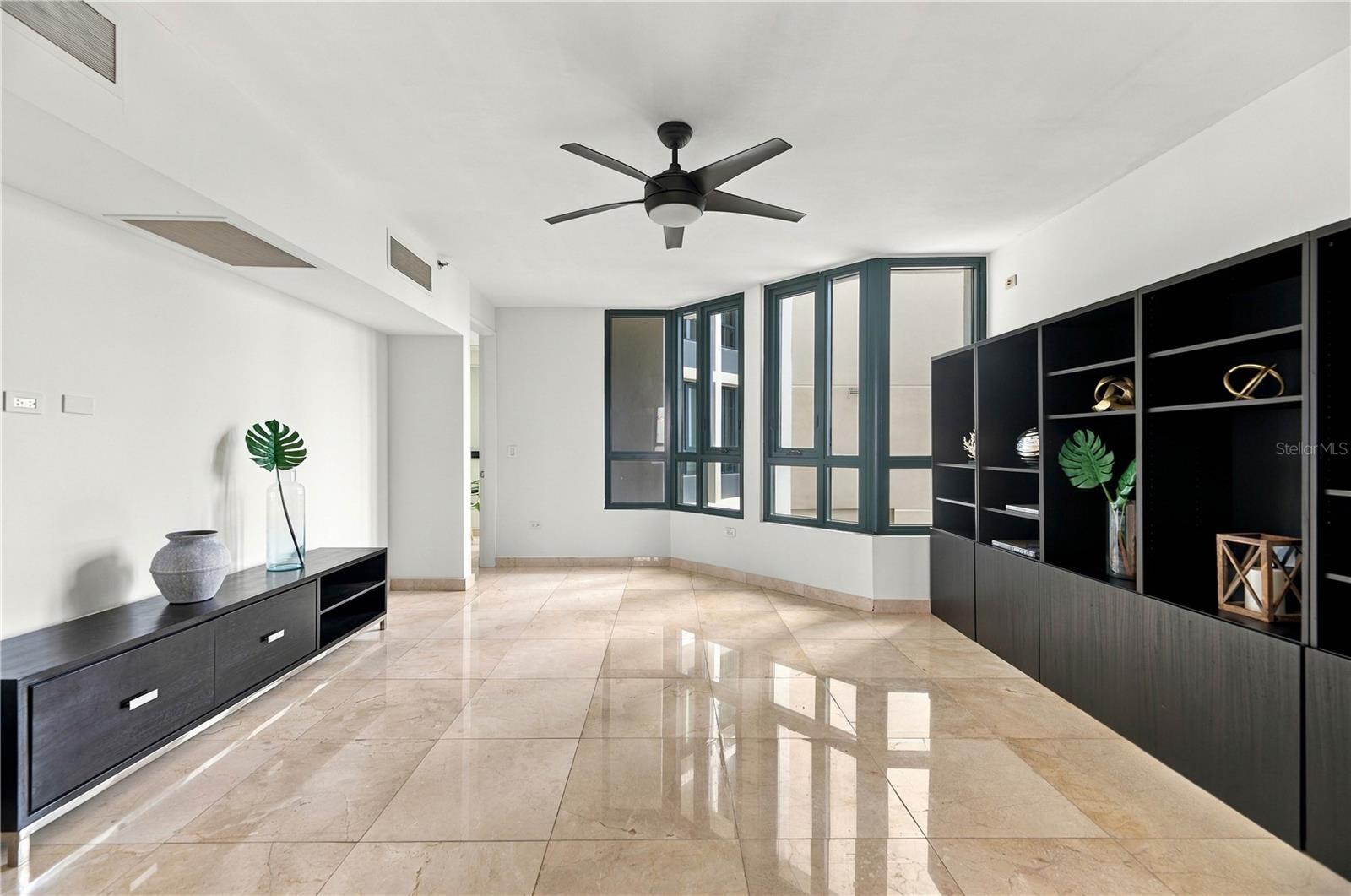 35 MUNOZ RIVERA AVE #901