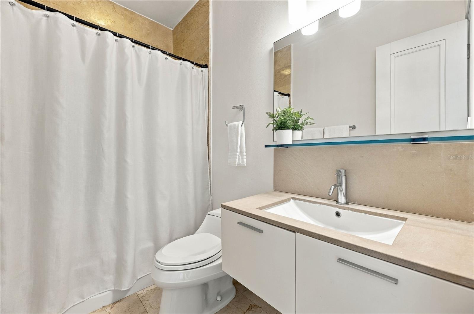 35 MUNOZ RIVERA AVE #901