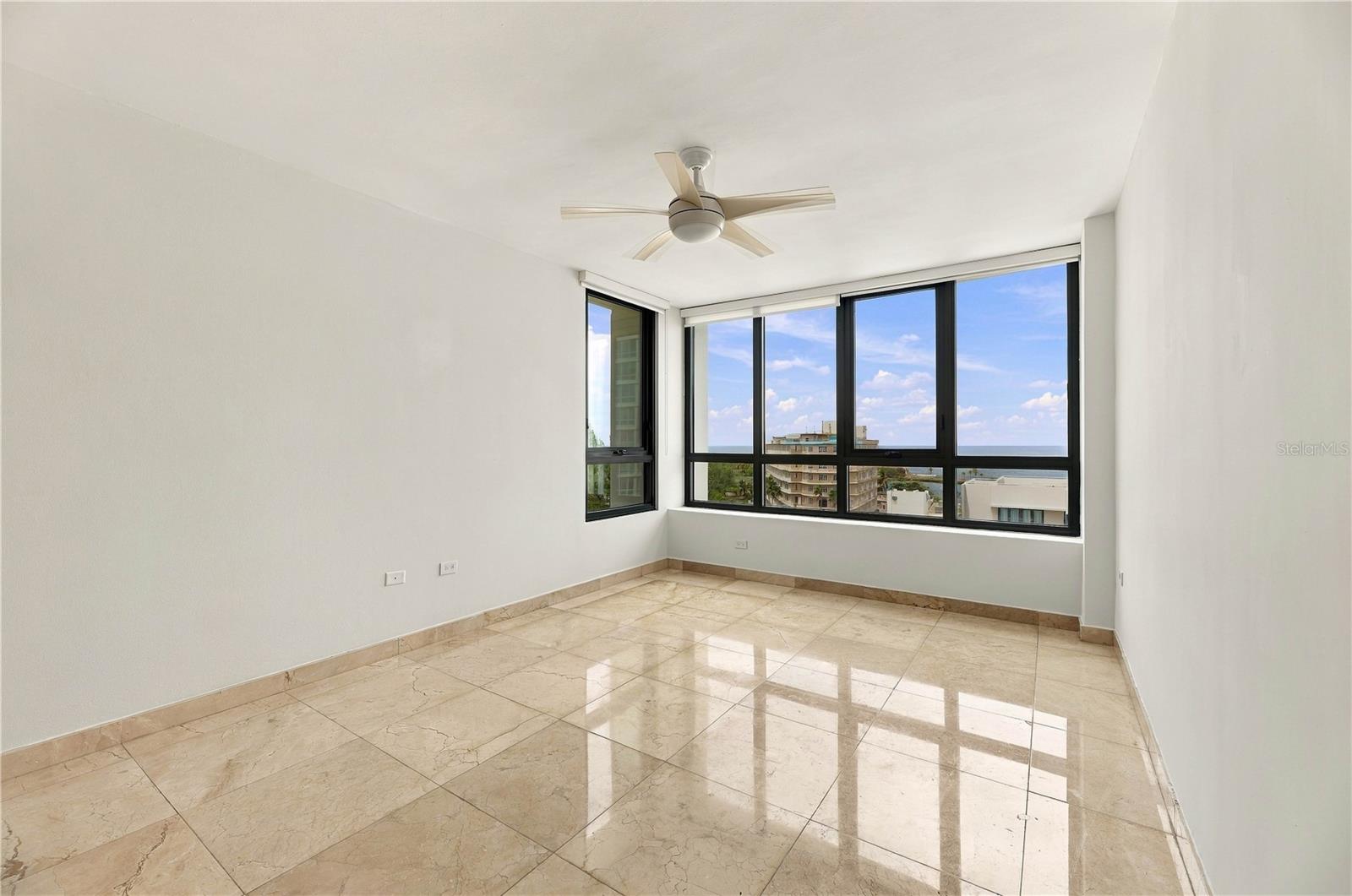 35 MUNOZ RIVERA AVE #901