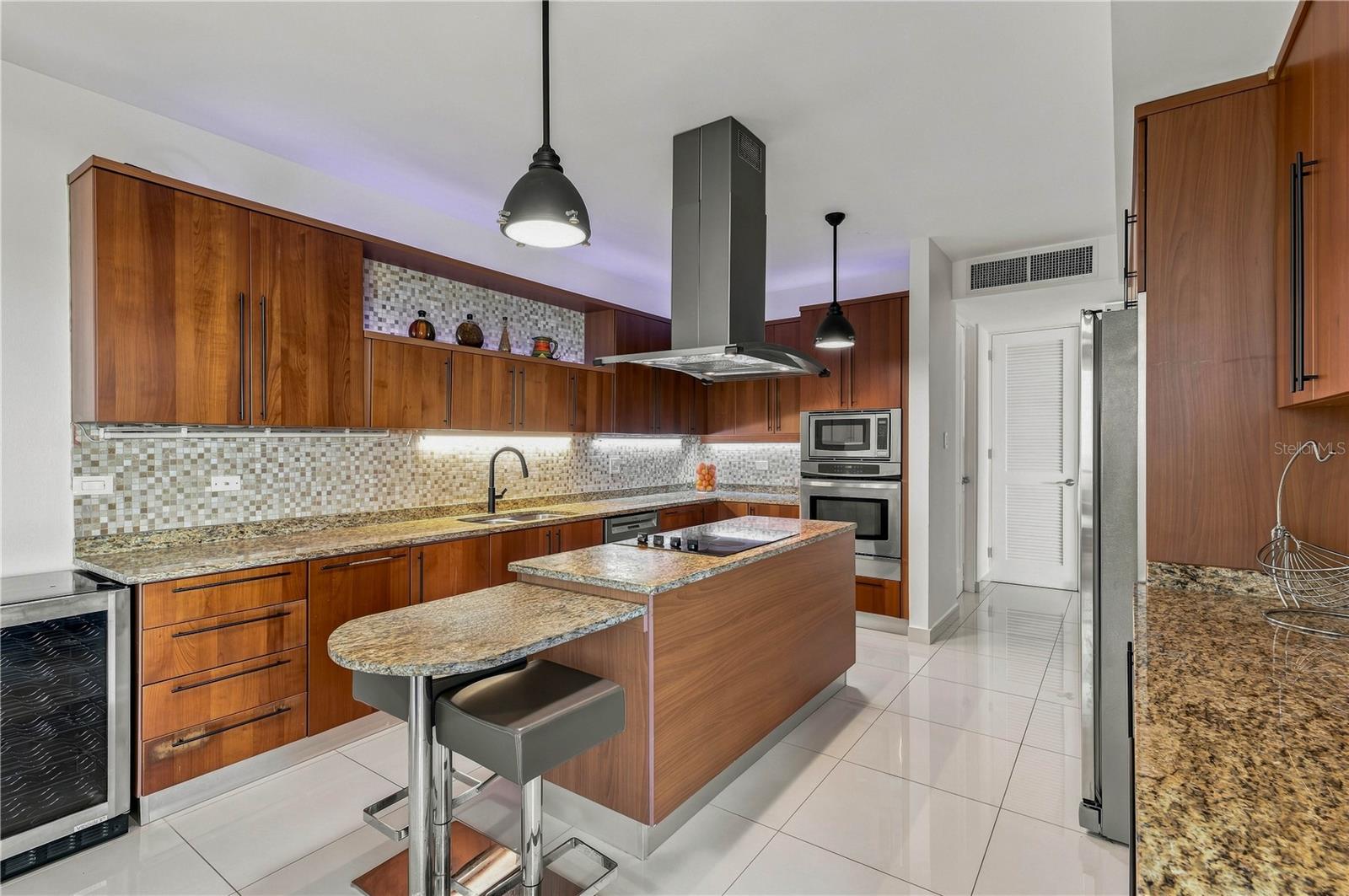 145 OLIVINE ST #PH-571