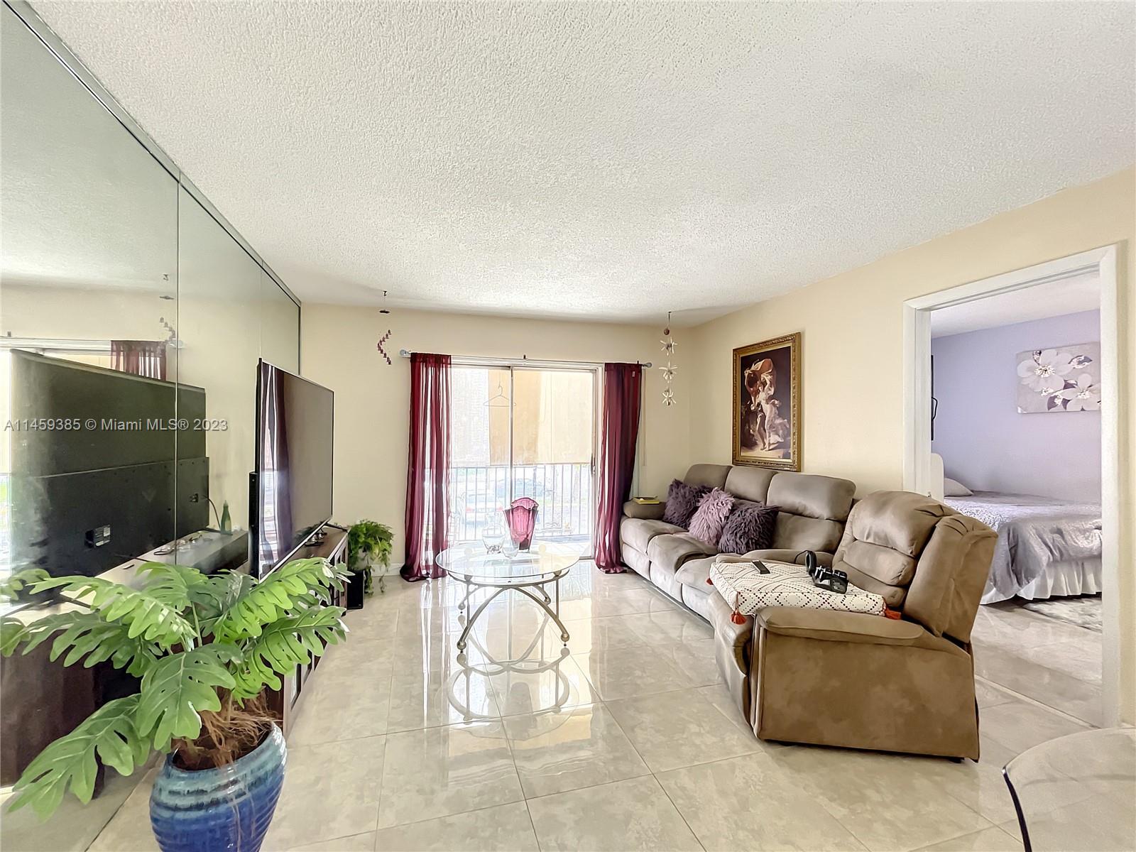 4707 NW 7th St # 8 Unit: 204-8