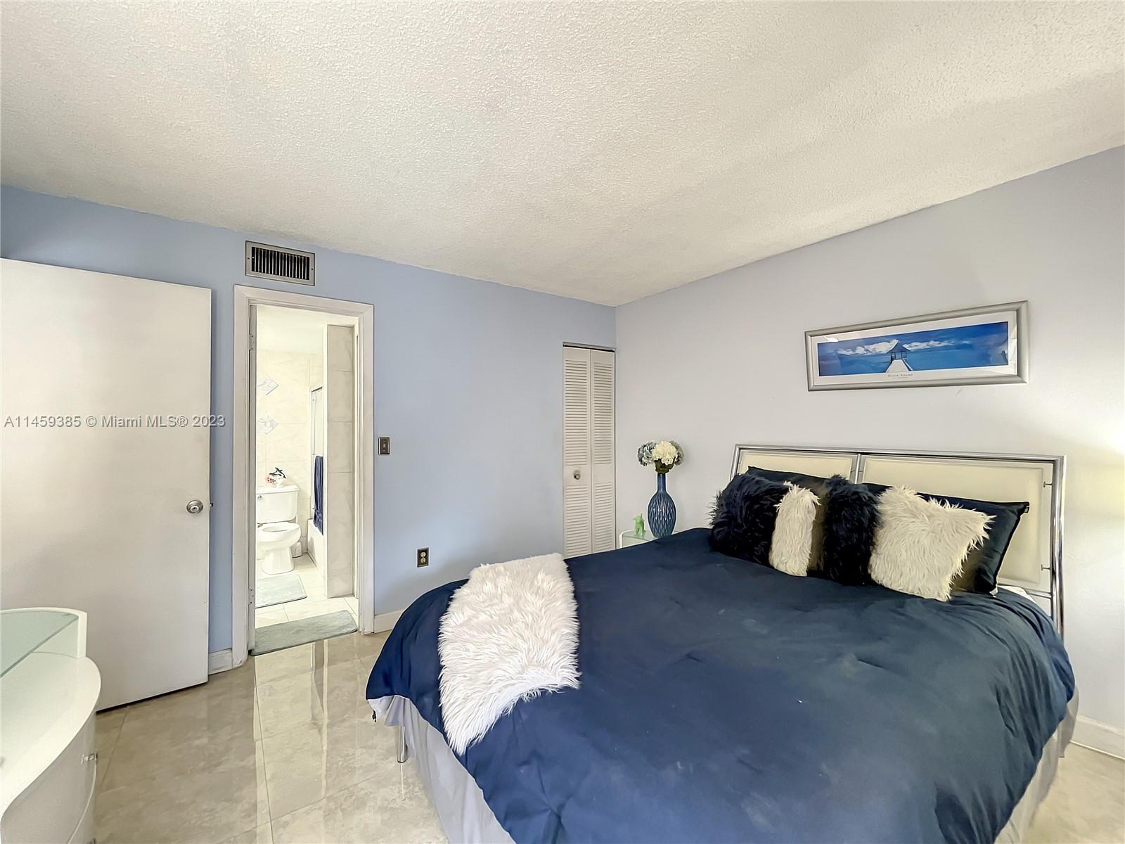 4707 NW 7th St # 8 Unit: 204-8