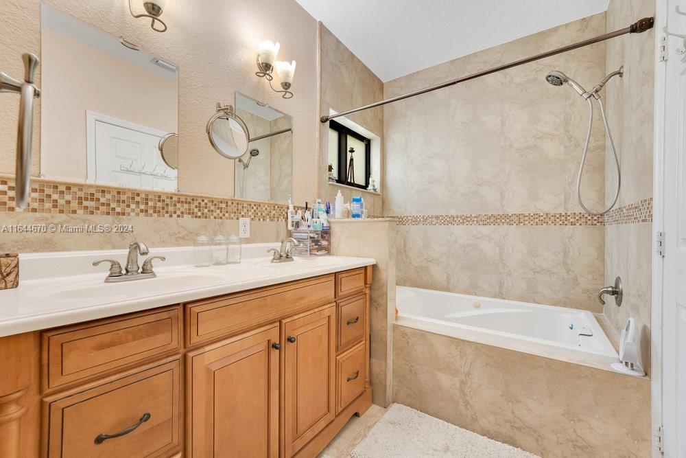 14203 SW 289th Ter