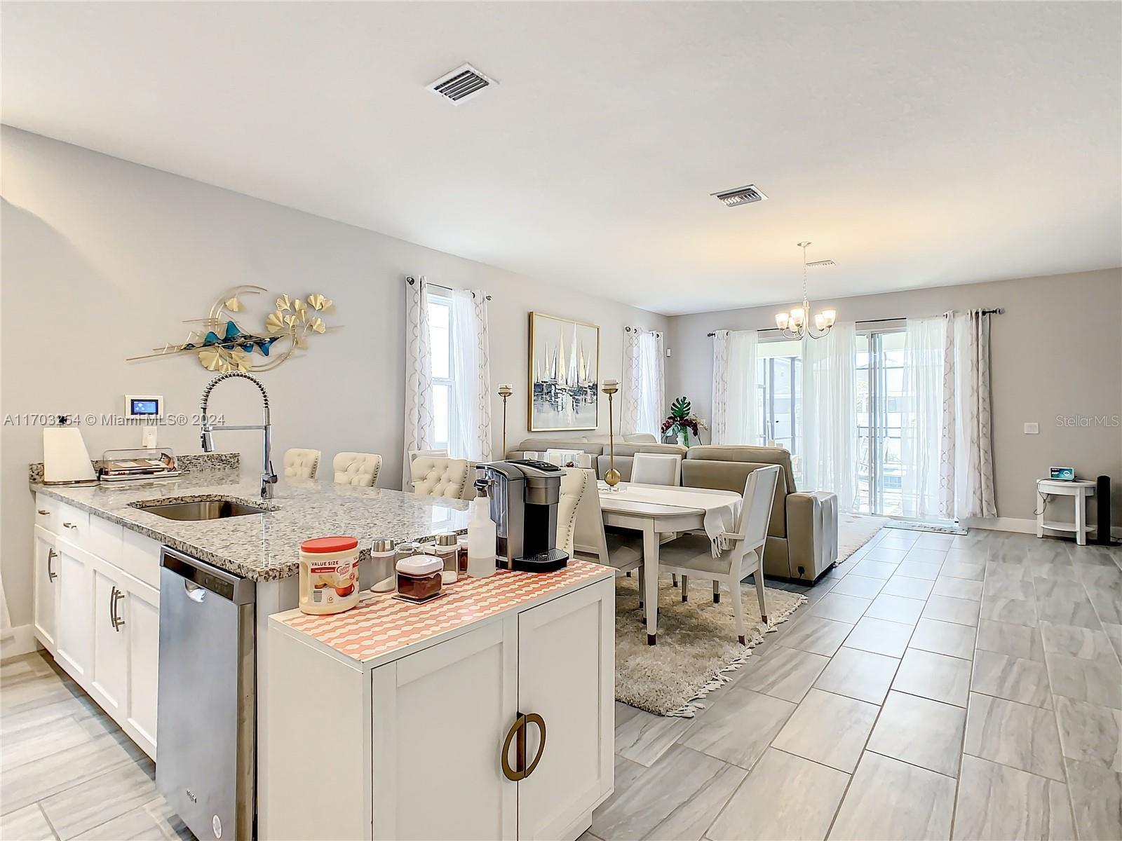 1130 Arisha Dr