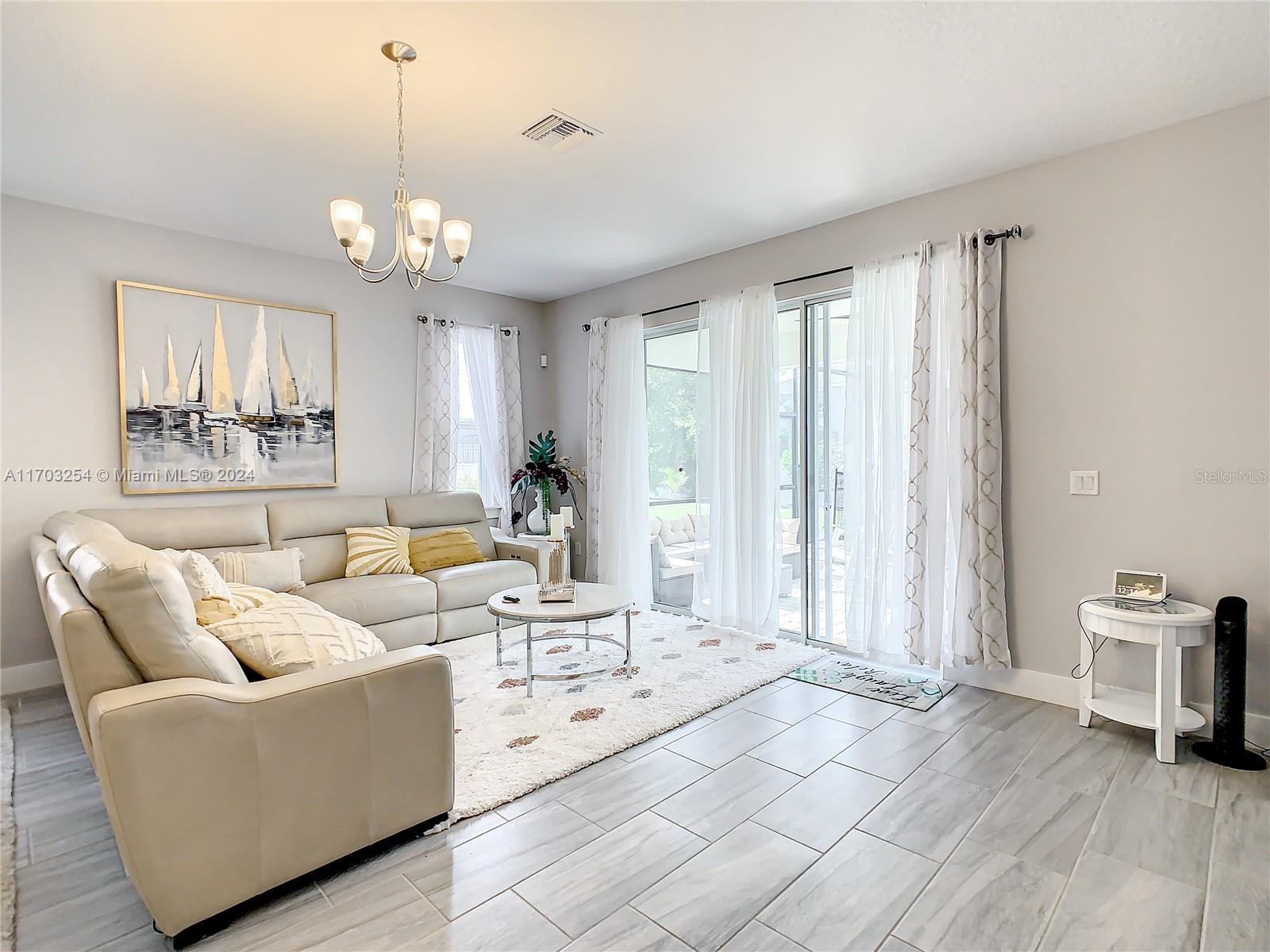 1130 Arisha Dr