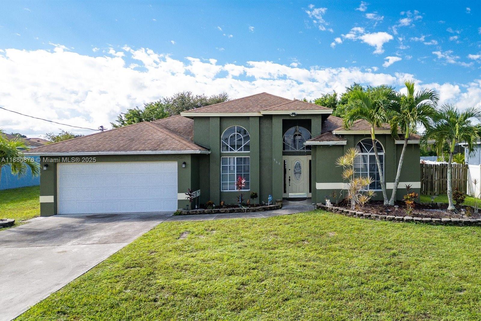 566 SW Halifax Ave, Port St. Lucie