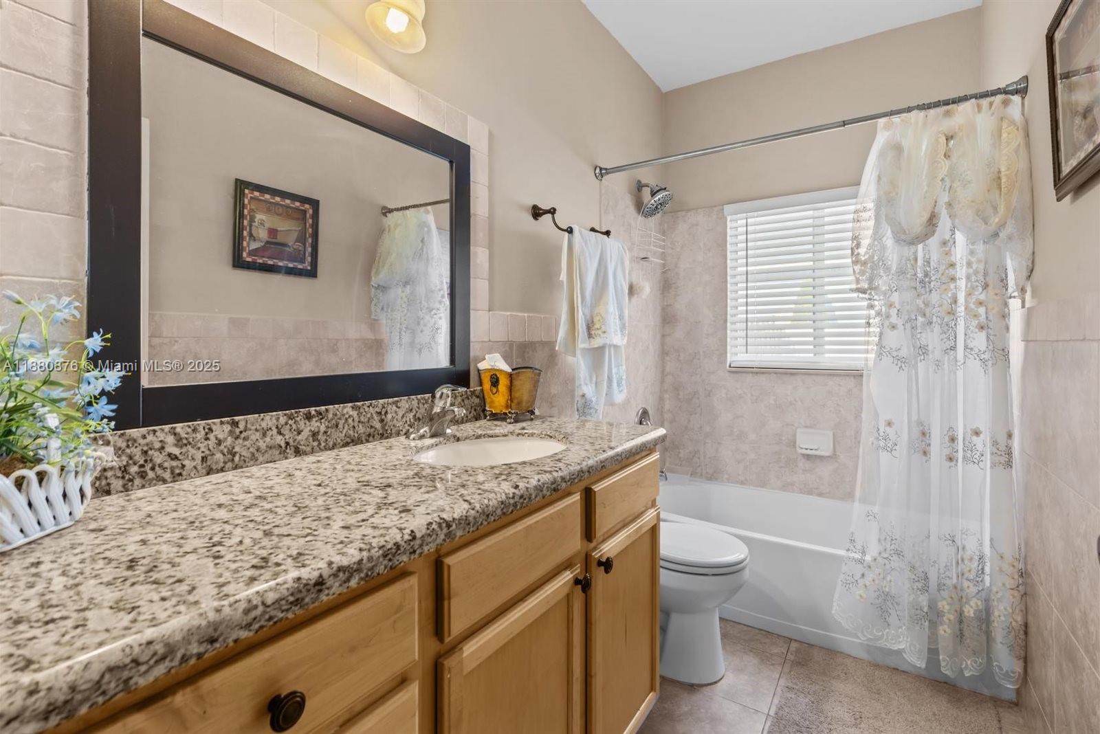 566 SW Halifax Ave, Port St. Lucie