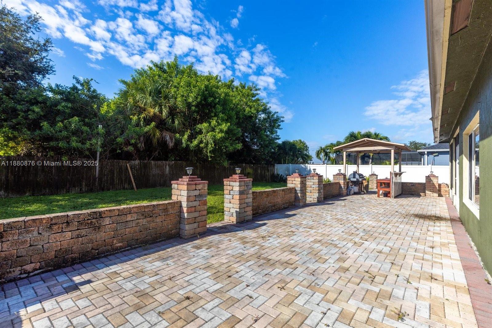 566 SW Halifax Ave, Port St. Lucie