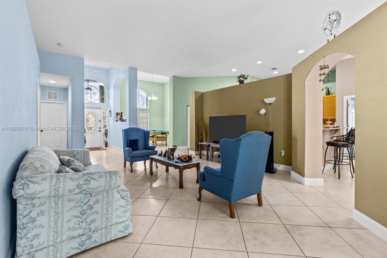 566 SW Halifax Ave, Port St. Lucie