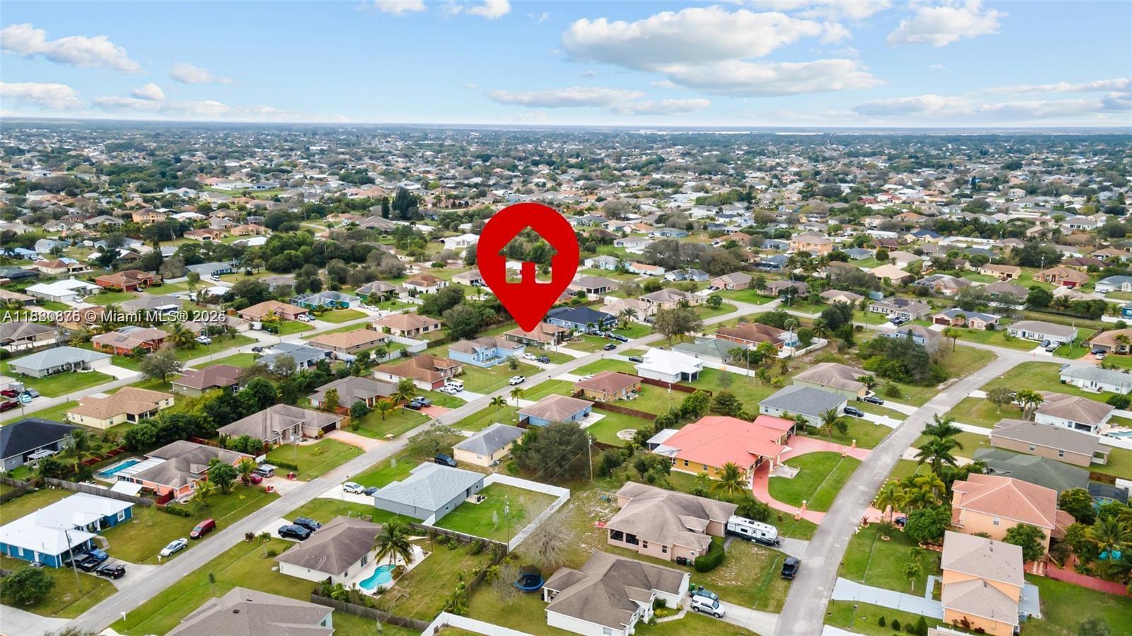 566 SW Halifax Ave, Port St. Lucie