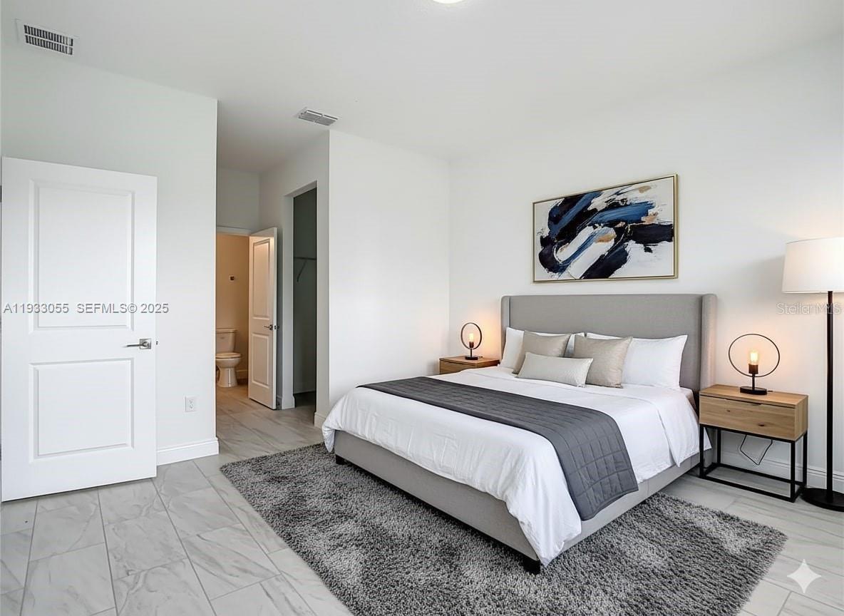 5736 N CLAREMONT DRIVE