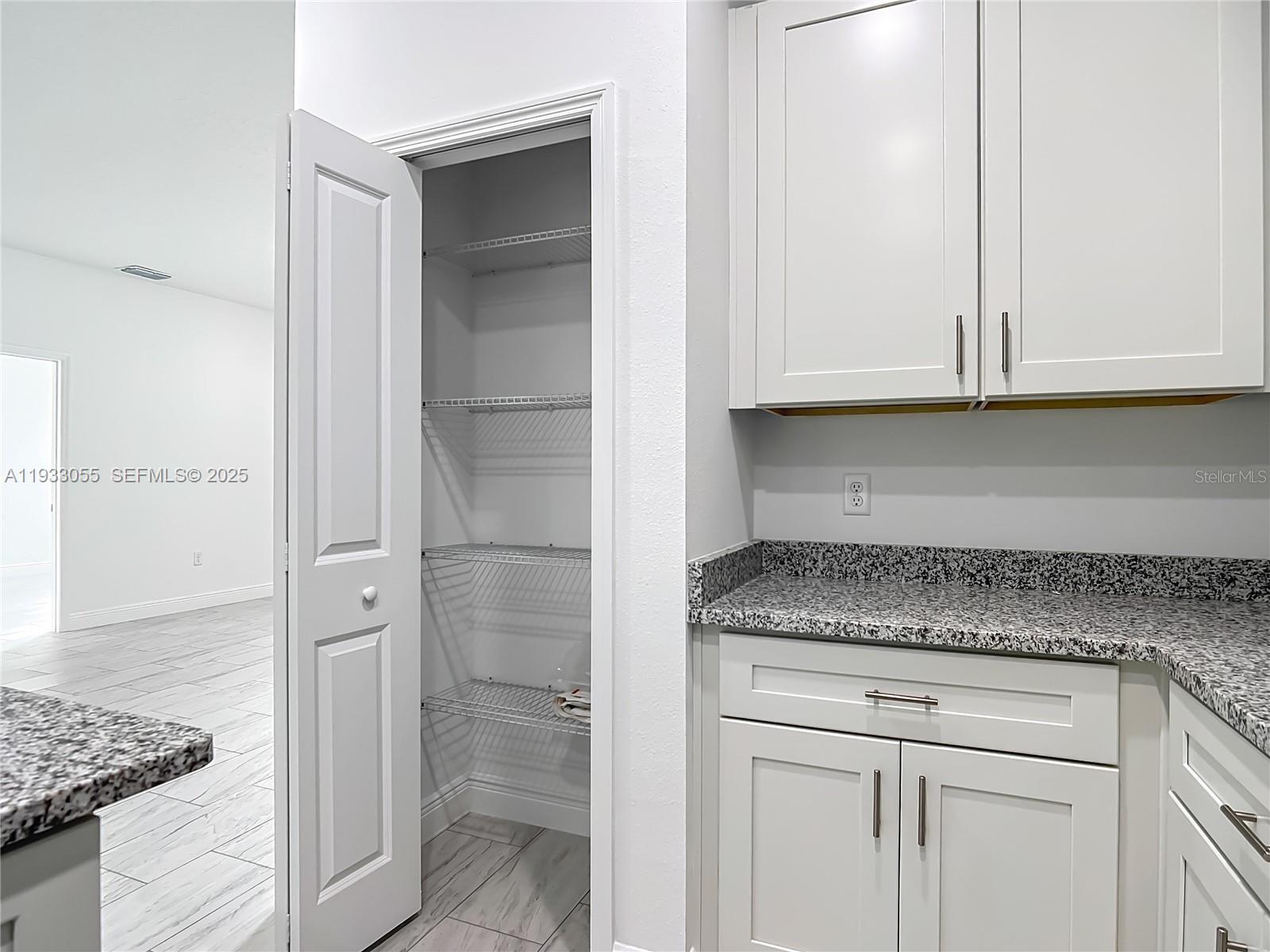 5736 N CLAREMONT DRIVE