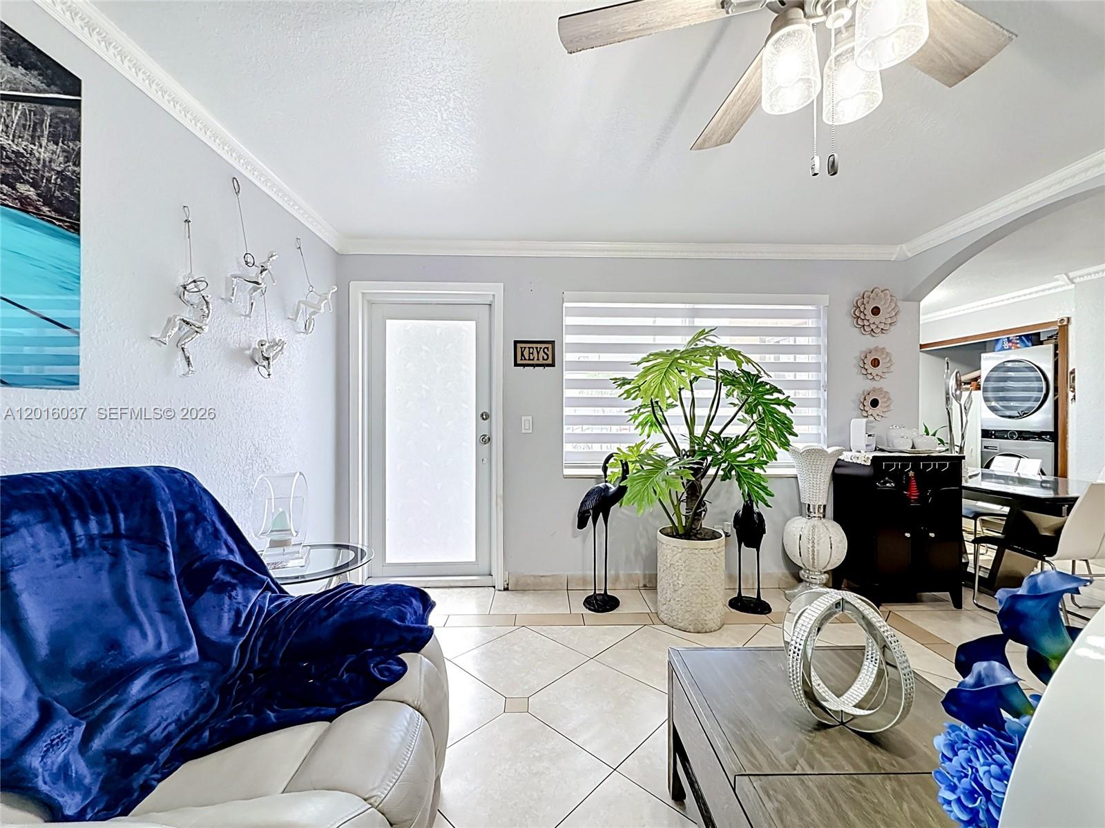 1652 W 42nd Pl # 2