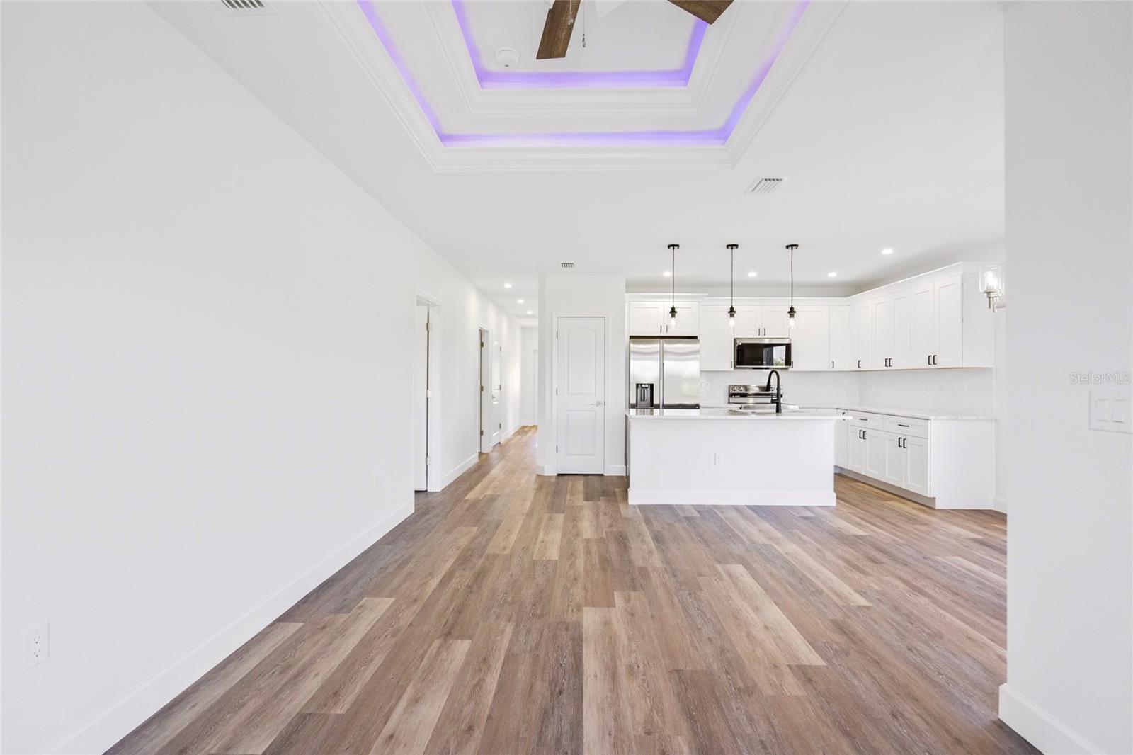 24 DONLON DR